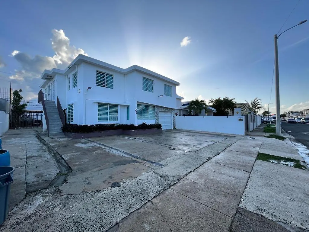 Multi Home In Isla Verde Beach Area With 5 Separate Apts Include 10 Bedrooms And 6 Bathrooms Sleep 26 People San Juan