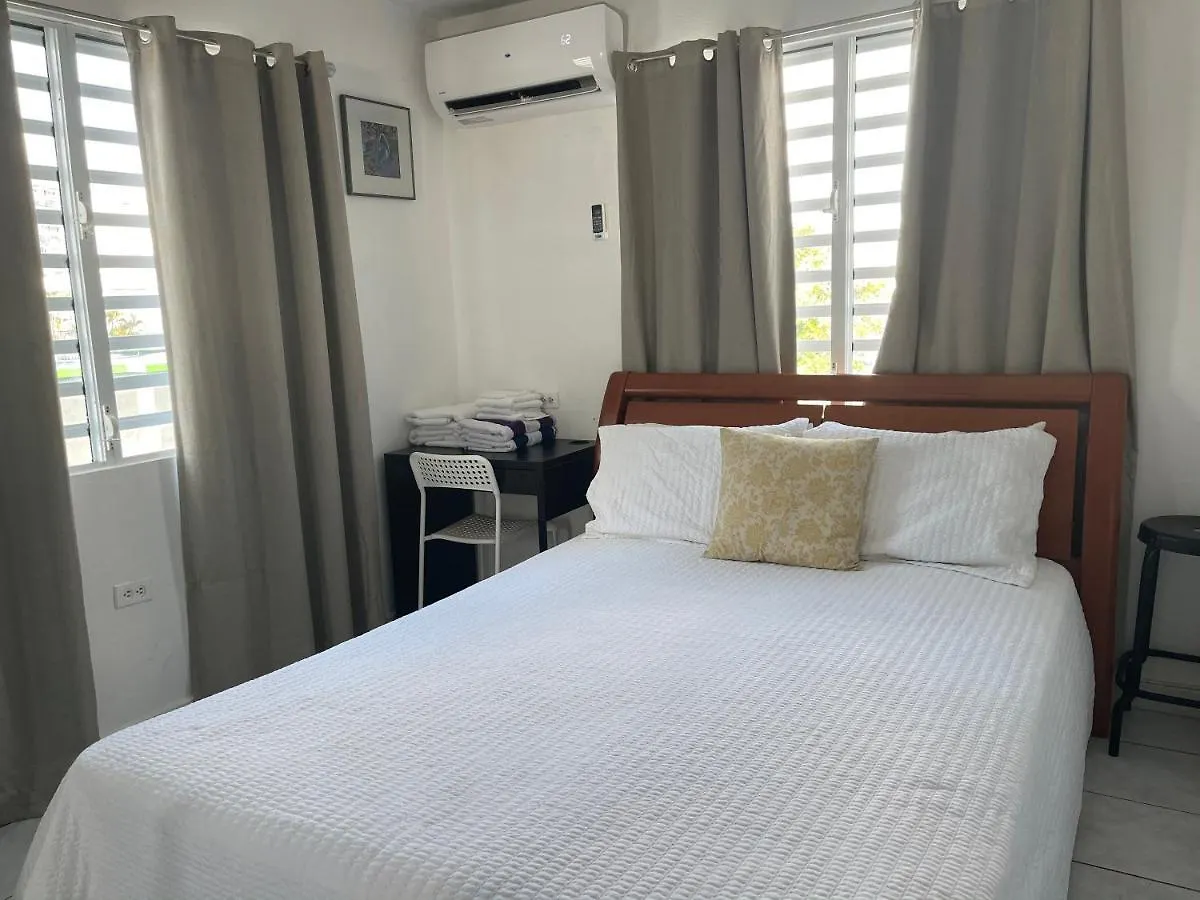 Apartment Multi Home In Isla Verde Beach Area With 5 Separate Apts Include 10 Bedrooms And 6 Bathrooms Sleep 26 People San Juan